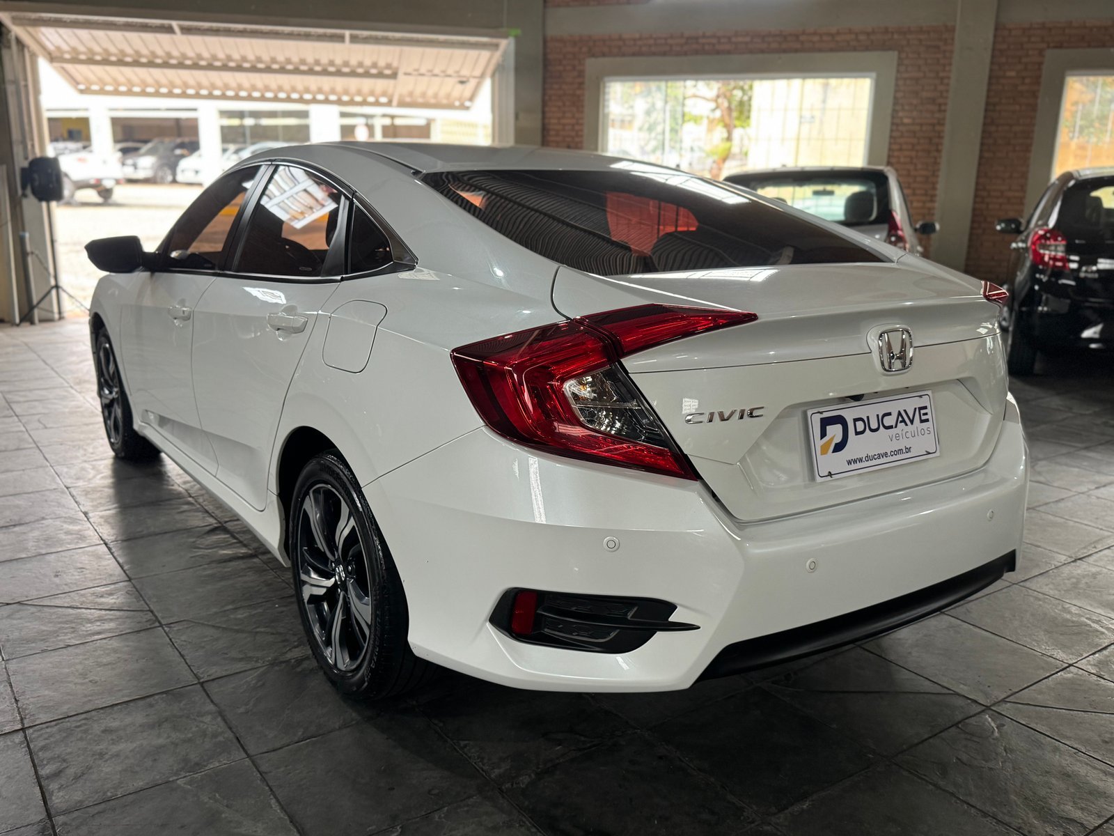 Honda Civic 2019 — foto 7