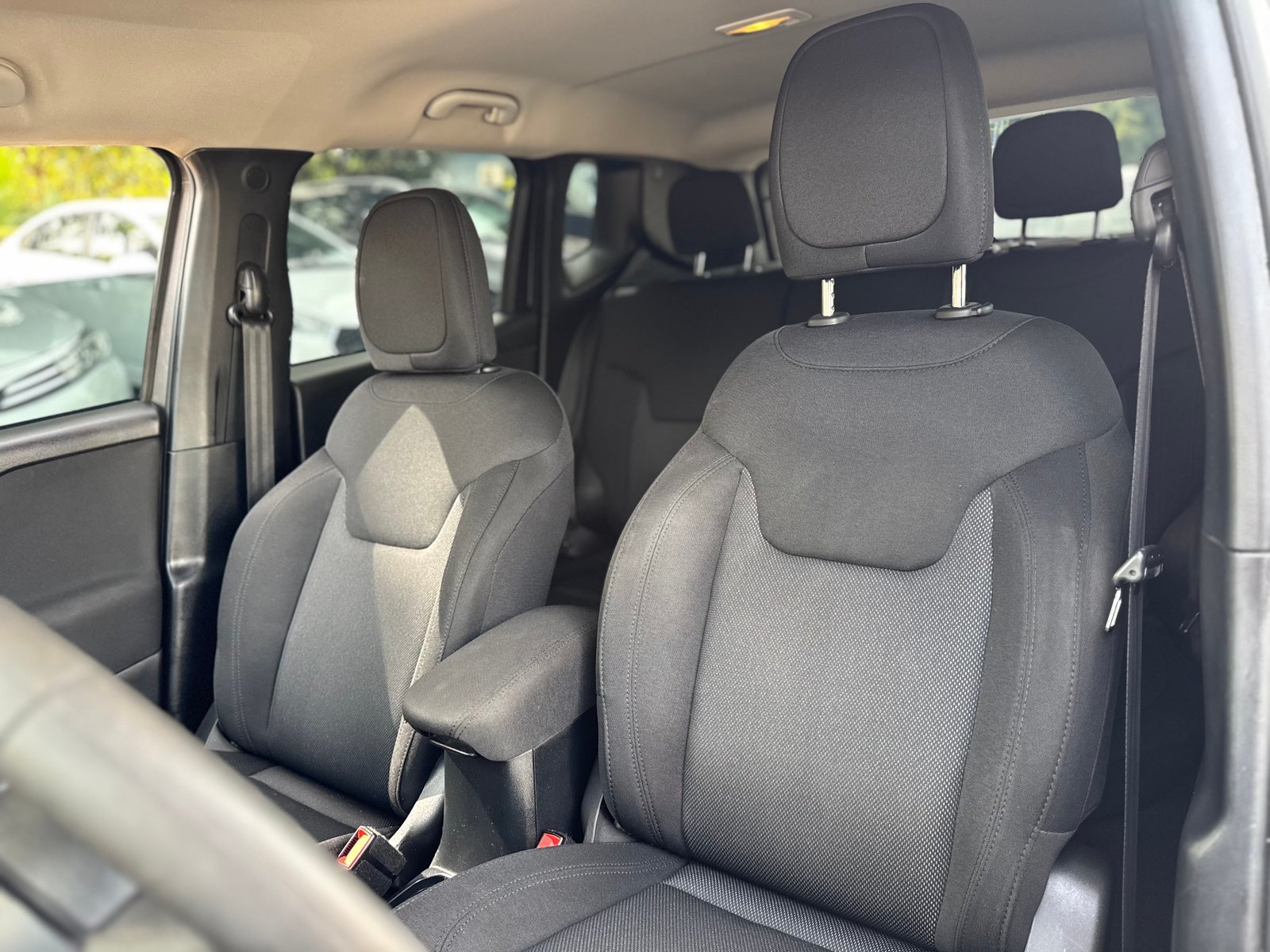 Jeep Renegade 2021 — foto 10