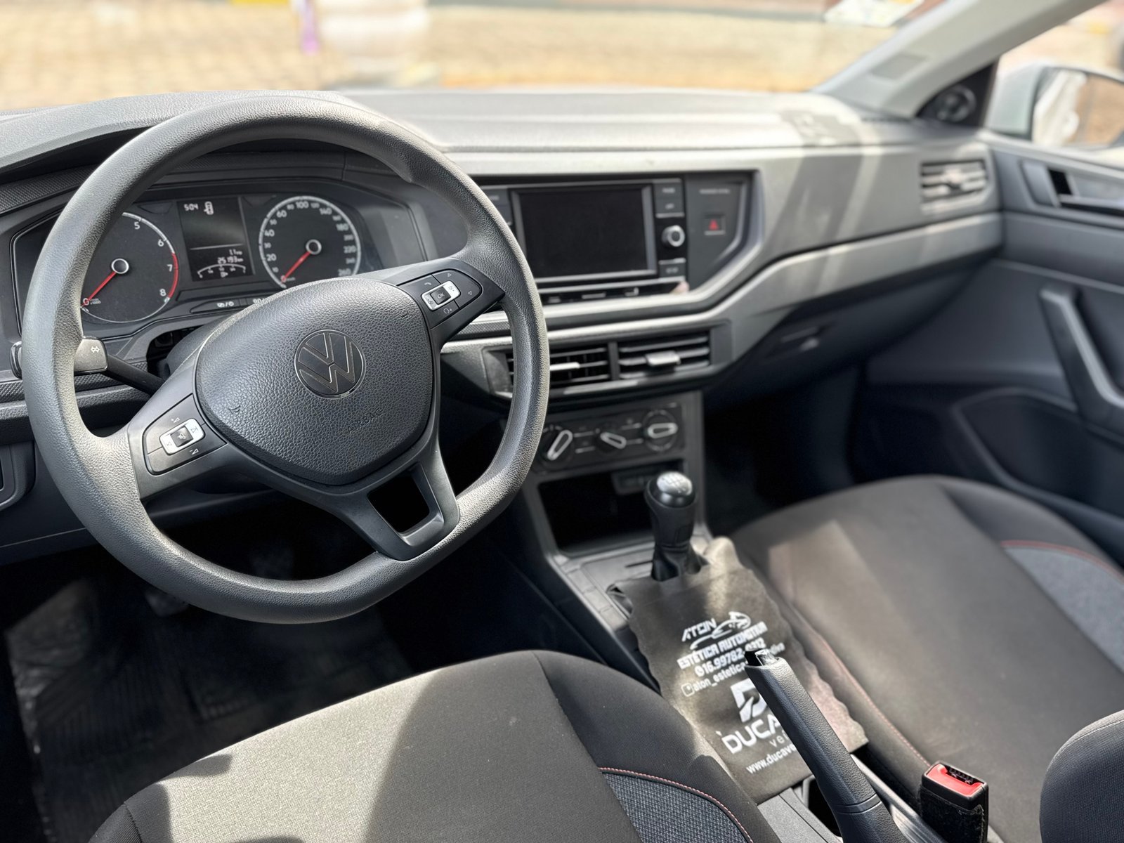 Volkswagen Polo 2023 — foto 8