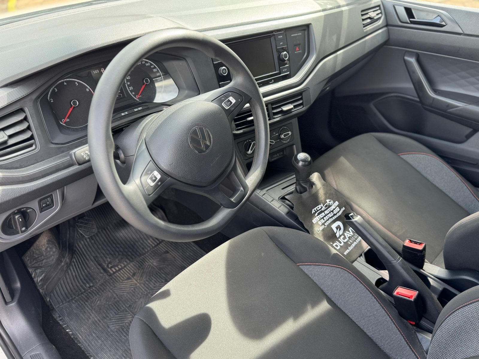 Volkswagen Polo 2023 — foto 9