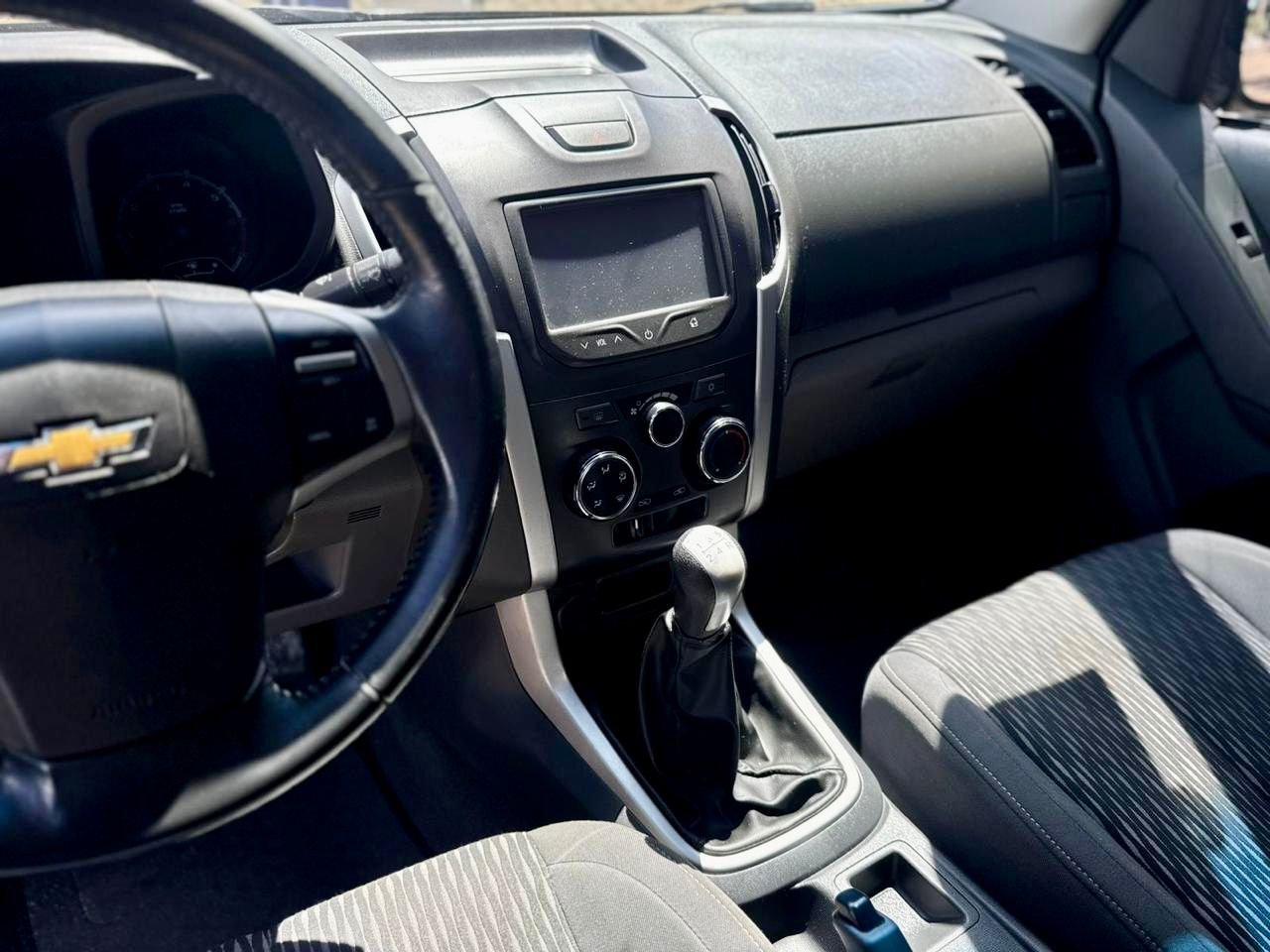 Chevrolet S10 2014 — foto 10