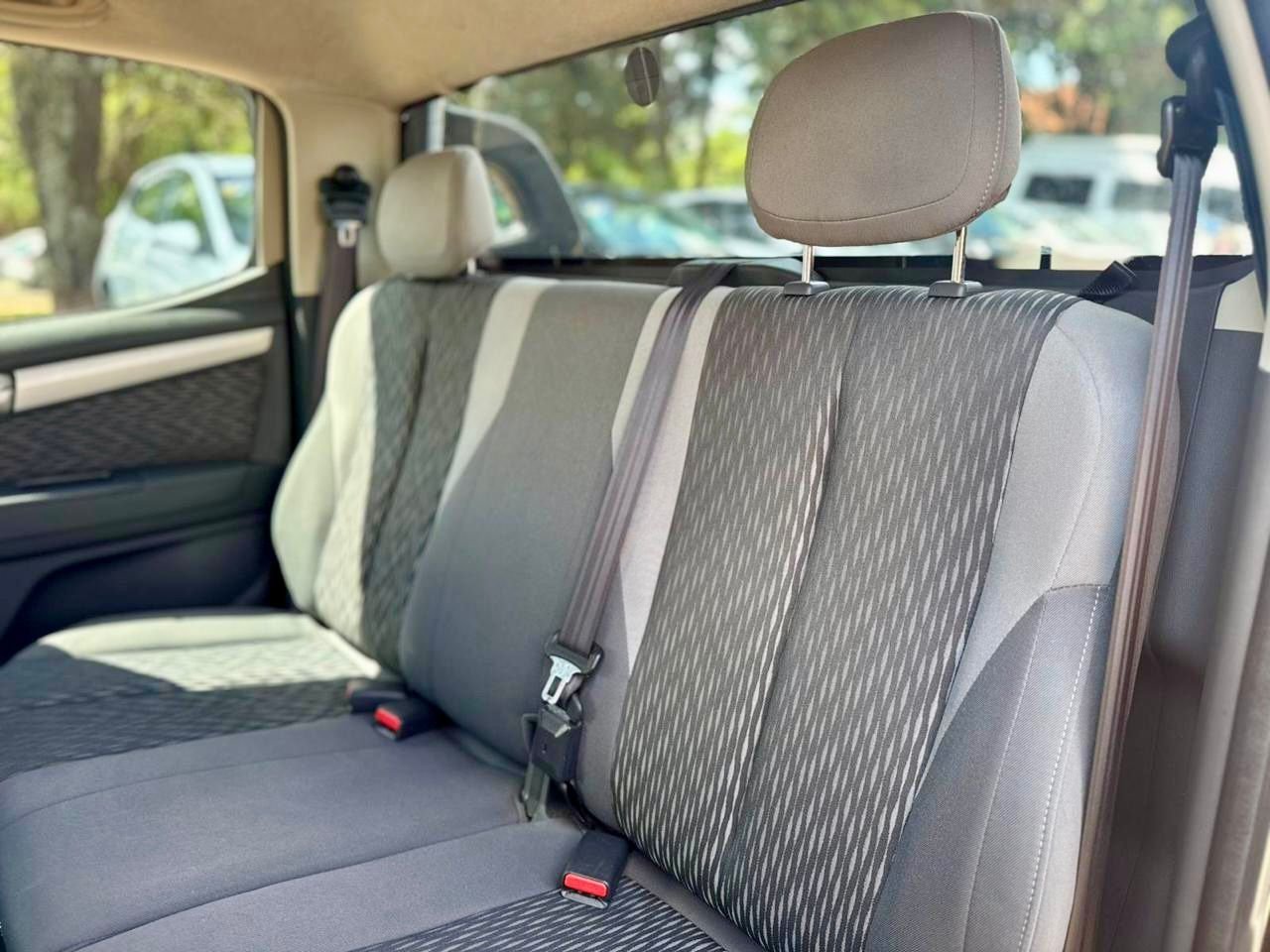 Chevrolet S10 2014 — foto 12