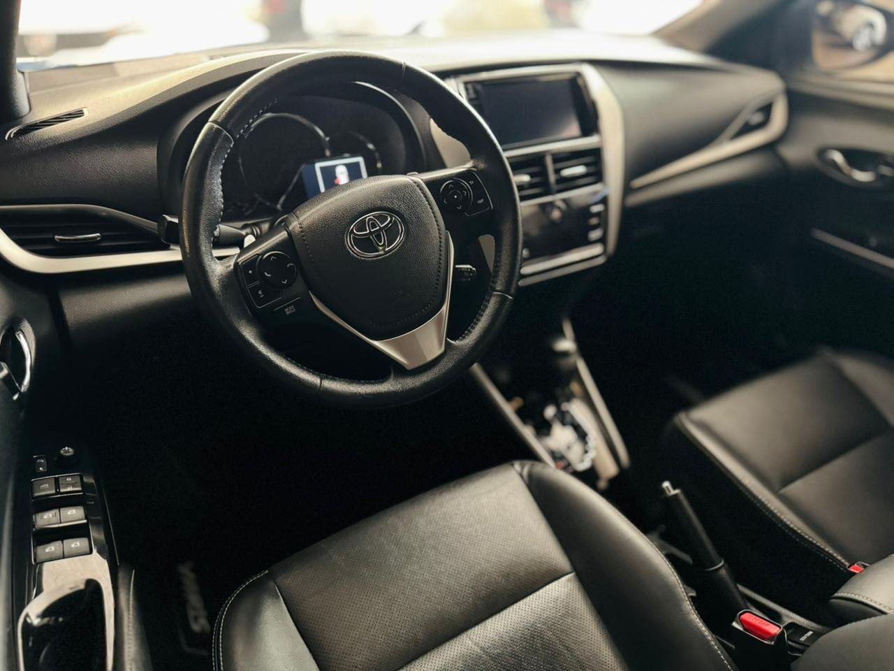 Toyota Yaris 2019 — foto 7