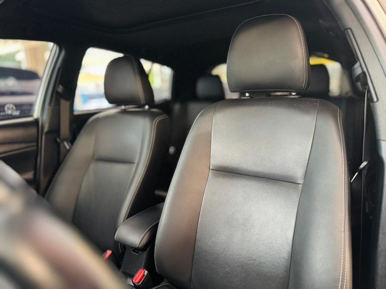Toyota Yaris 2019 — foto 9