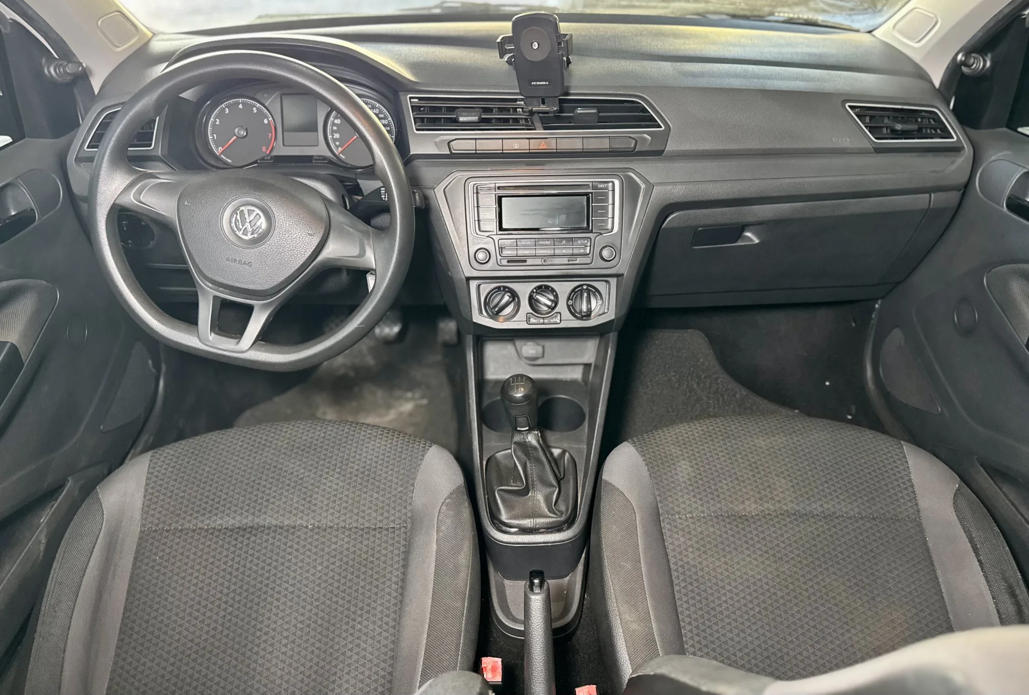 Volkswagen Voyage 2020 — foto 7