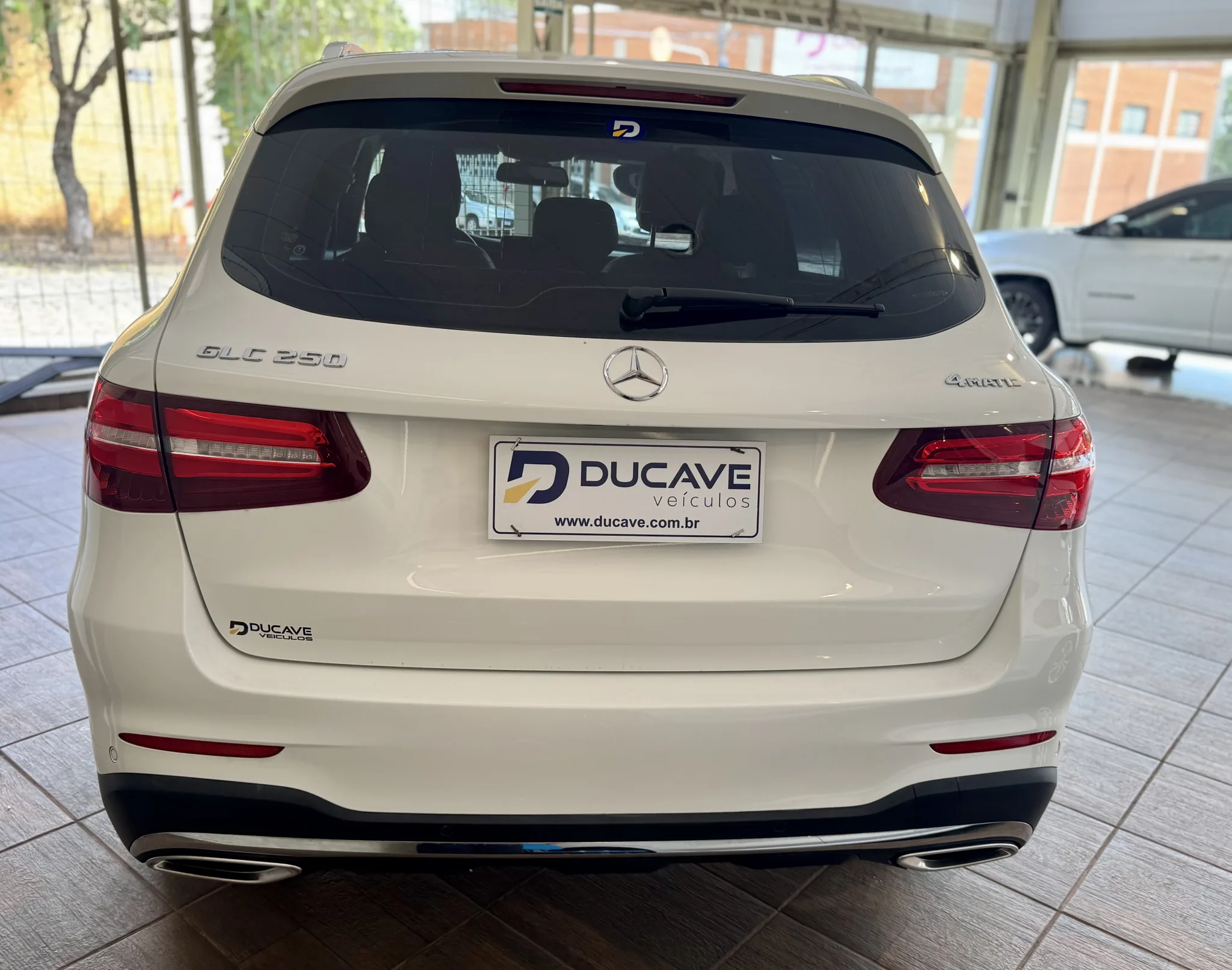 Mercedes Benz 2019 — foto 3