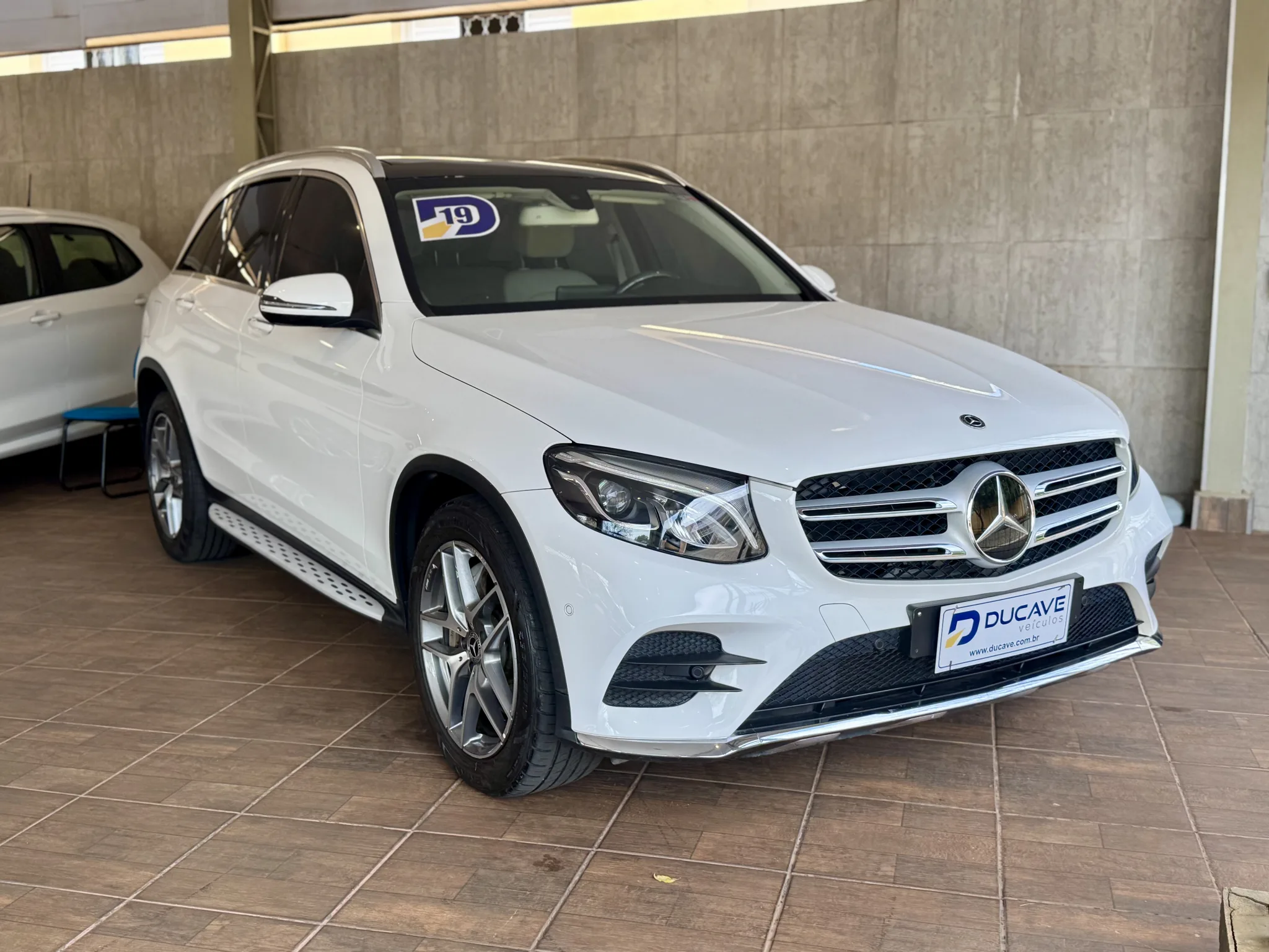 Mercedes Benz 2019 — foto 1
