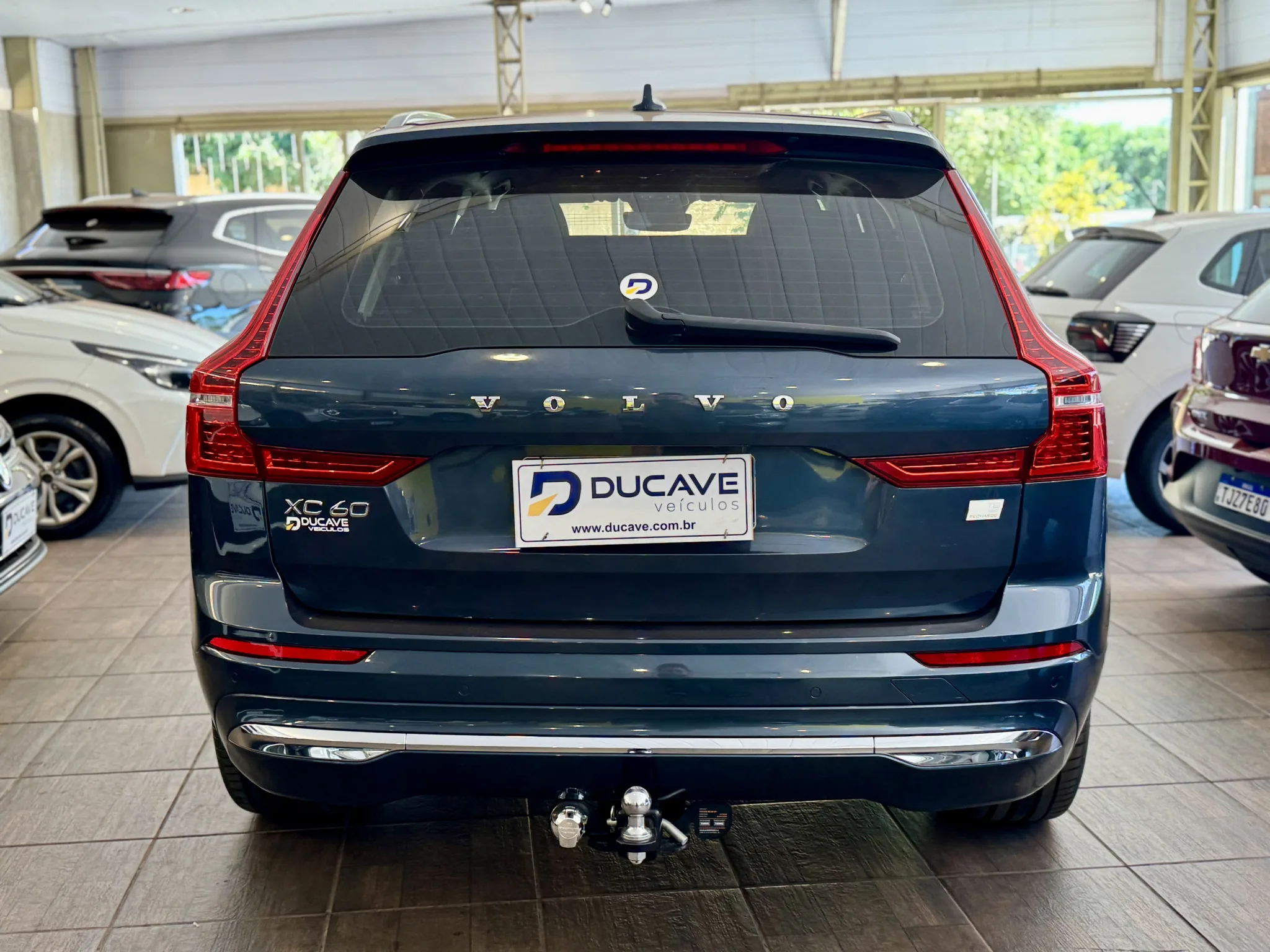 Volvo XC60 2023 — foto 5