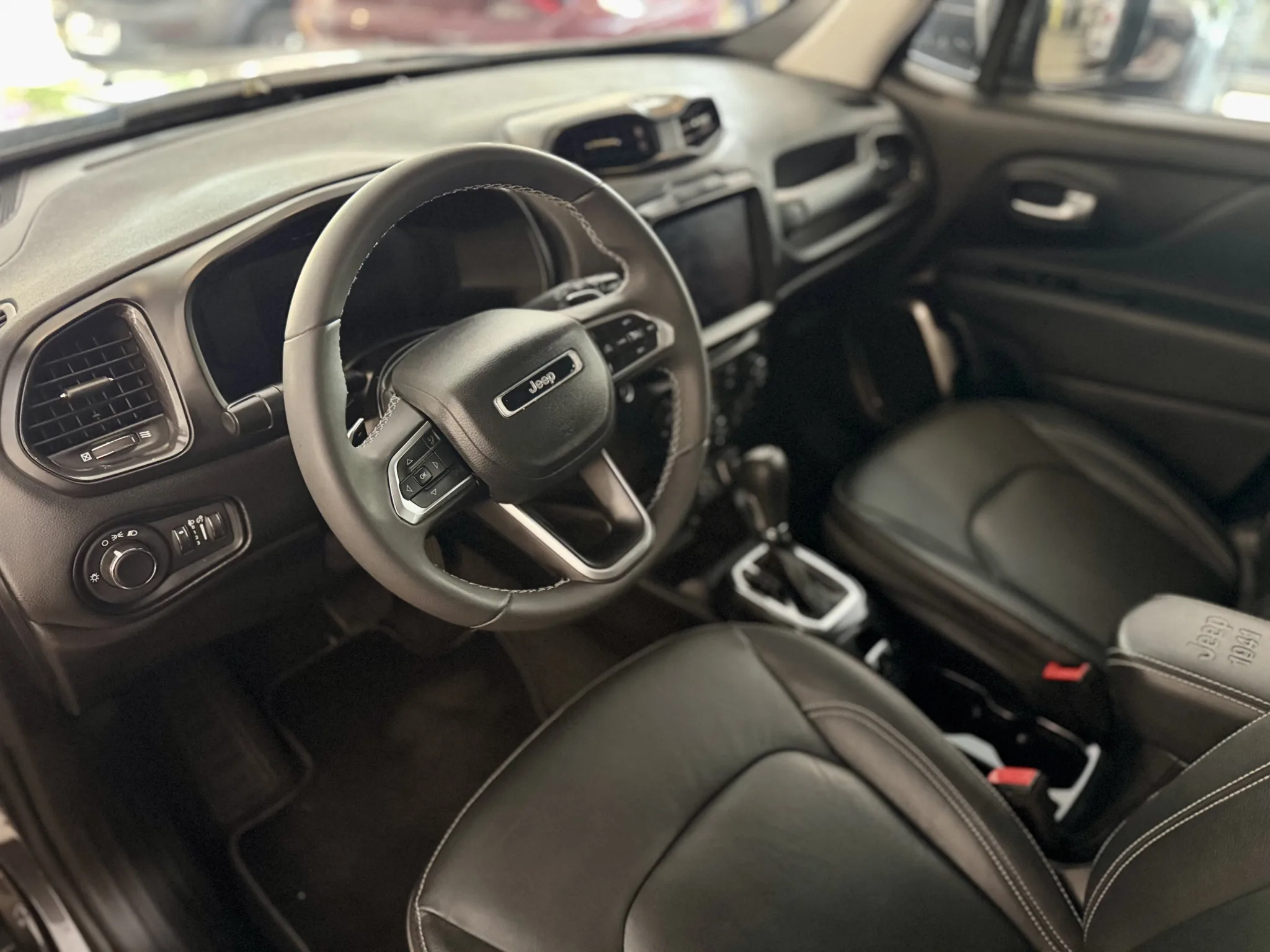 Jeep Renegade 2023 — foto 8