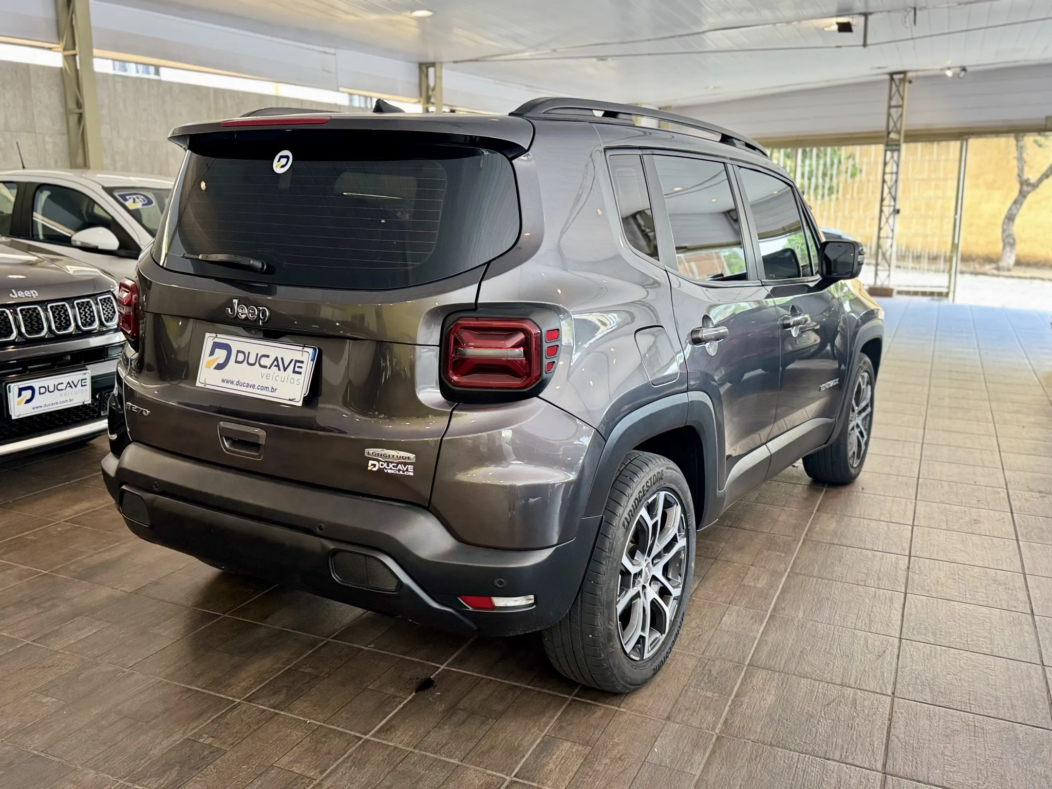 Jeep Renegade 2023 — foto 4