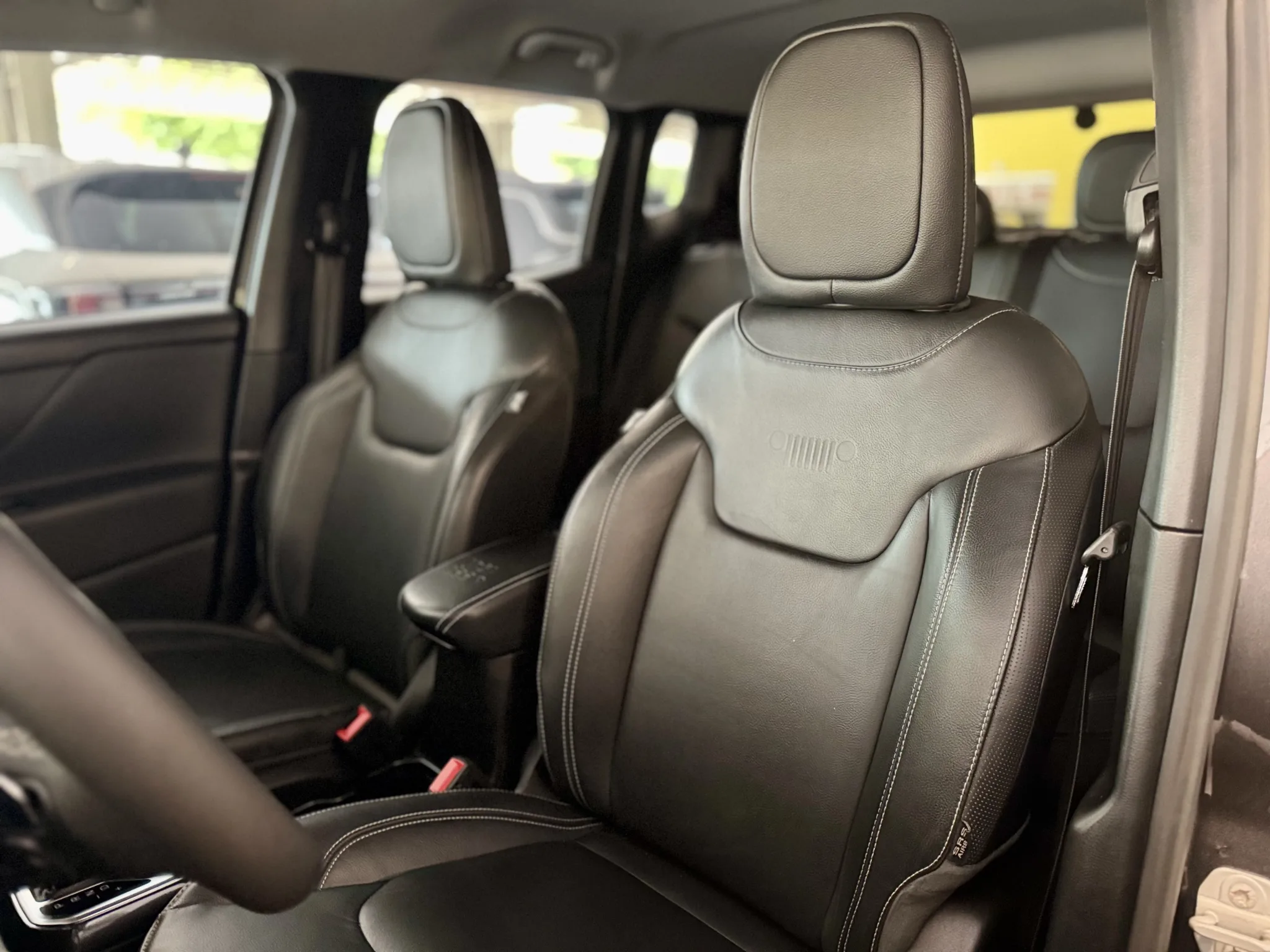 Jeep Renegade 2023 — foto 9